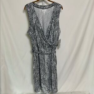 Reel Legends Womens Size 1X Black White Sleeveless Wrap Plunge Tie Dress